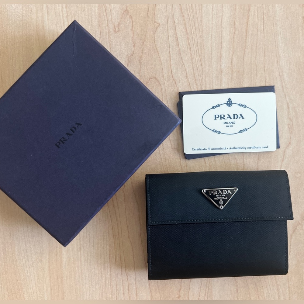 Authentic Prada compact wallet (brand new condition)